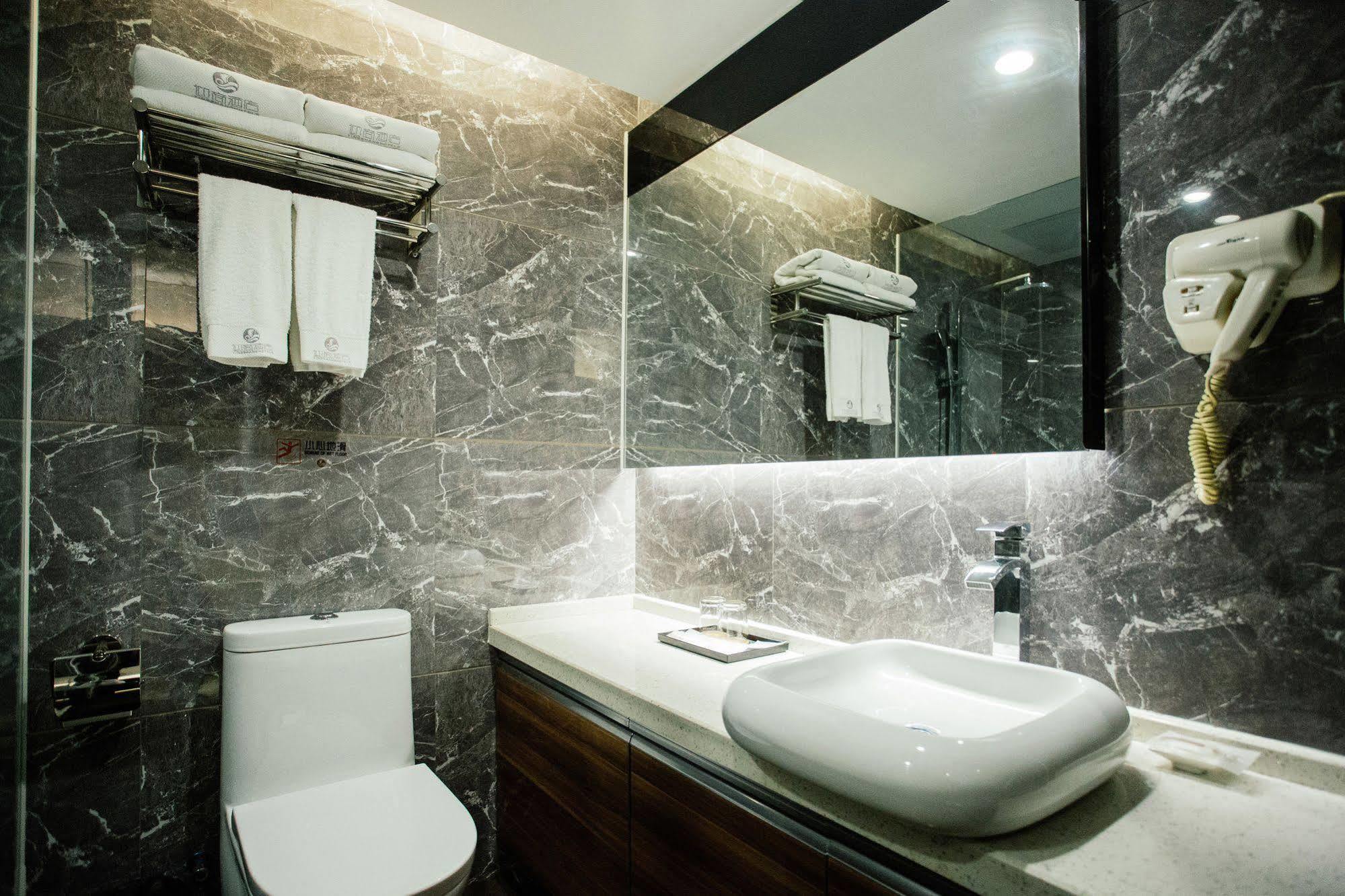 Insail Hotels Zhujiang New Town Jinan University Branch Kanton Exterior foto