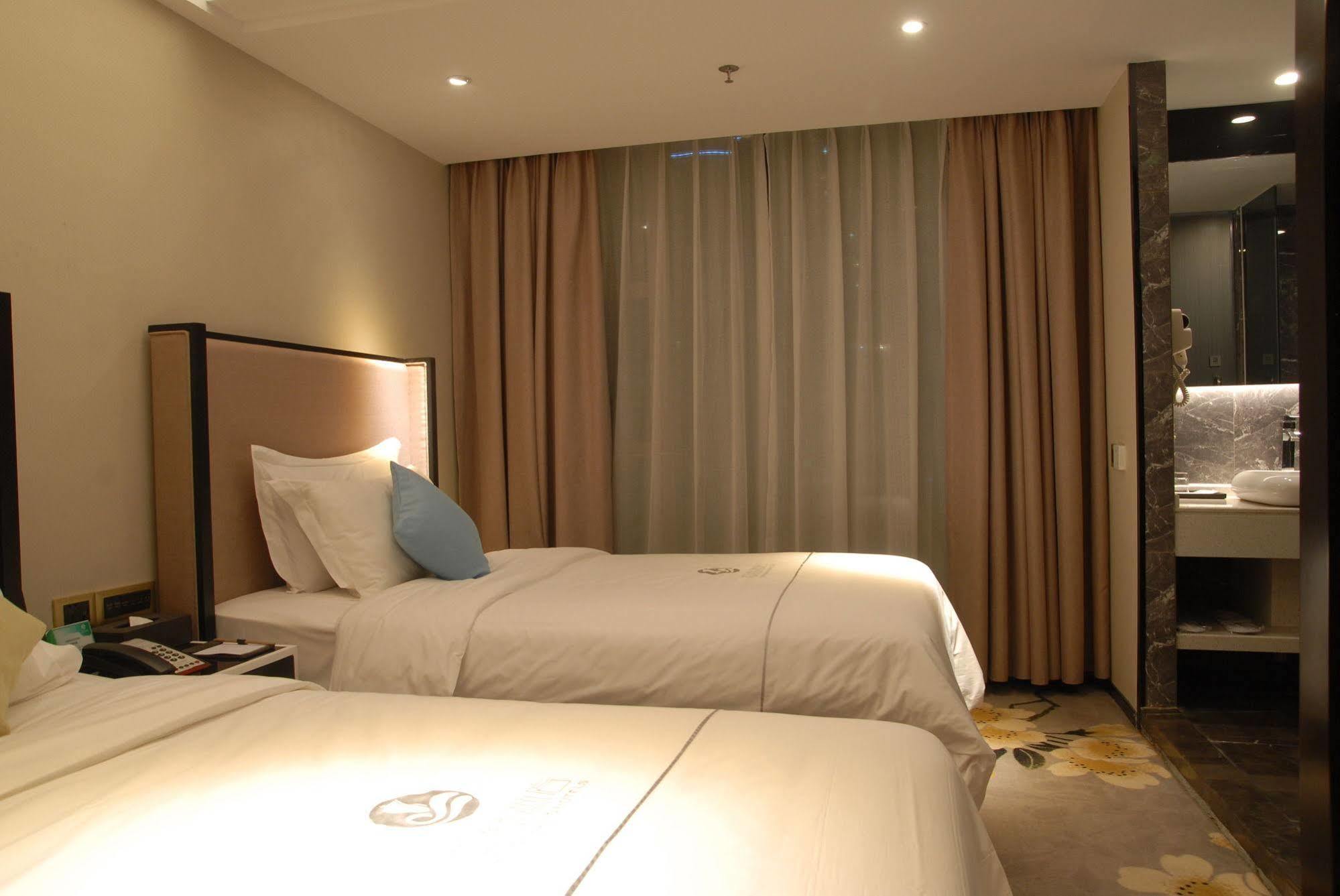 Insail Hotels Zhujiang New Town Jinan University Branch Kanton Exterior foto