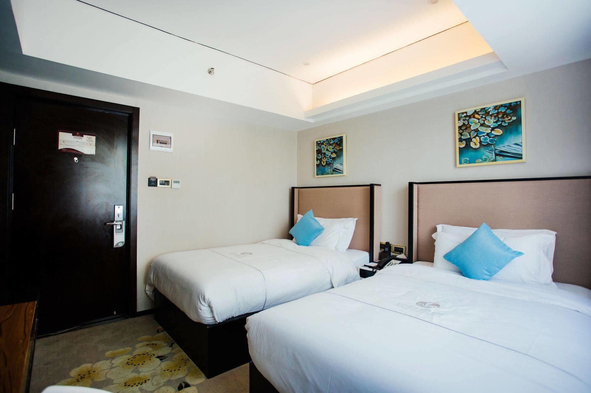 Insail Hotels Zhujiang New Town Jinan University Branch Kanton Exterior foto
