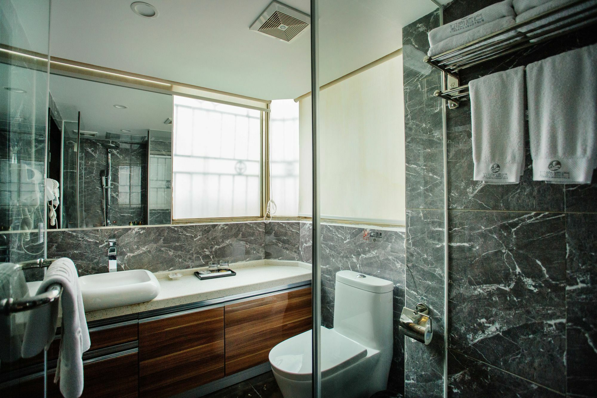 Insail Hotels Zhujiang New Town Jinan University Branch Kanton Exterior foto